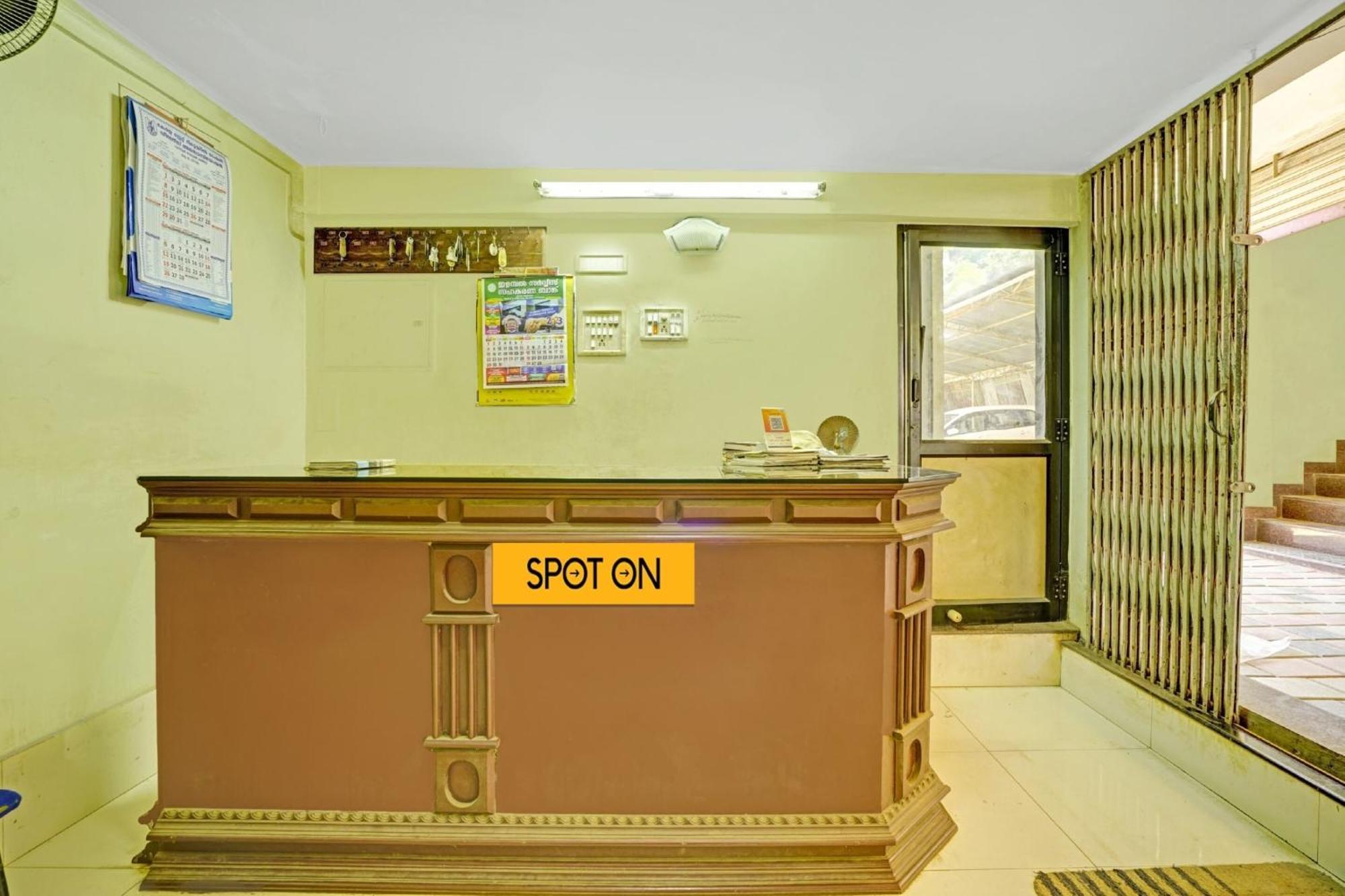 Punalur Hotel O Ss Residency מראה חיצוני תמונה